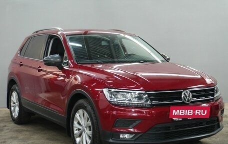 Volkswagen Tiguan II, 2020 год, 2 710 000 рублей, 3 фотография