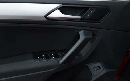 Volkswagen Tiguan II, 2020 год, 2 710 000 рублей, 15 фотография
