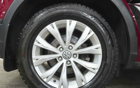 Volkswagen Tiguan II, 2020 год, 2 710 000 рублей, 19 фотография
