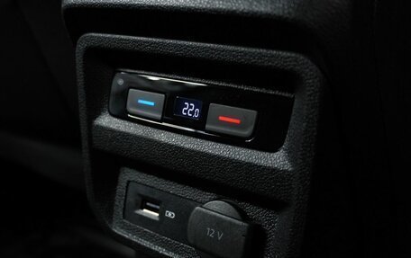 Volkswagen Tiguan II, 2020 год, 2 710 000 рублей, 18 фотография