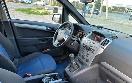 Opel Zafira B, 2010 год, 730 000 рублей, 10 фотография