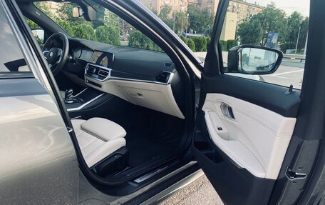 BMW 3 серия, 2021 год, 5 000 000 рублей, 17 фотография