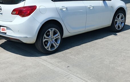 Opel Astra J, 2014 год, 1 000 000 рублей, 15 фотография