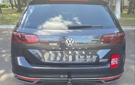 Volkswagen Passat B8 рестайлинг, 2019 год, 2 800 000 рублей, 7 фотография