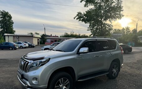 Toyota Land Cruiser Prado 150 рестайлинг 2, 2014 год, 4 350 000 рублей, 3 фотография