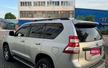 Toyota Land Cruiser Prado 150 рестайлинг 2, 2014 год, 4 350 000 рублей, 4 фотография