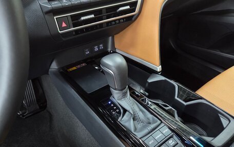 Toyota Camry, 2024 год, 4 260 000 рублей, 10 фотография