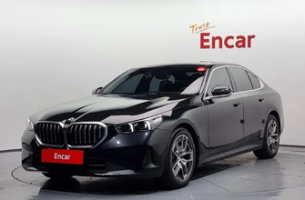 BMW 5 серия G30, 2023 год, 6 055 000 рублей, 1 фотография
