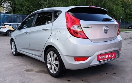 Hyundai Solaris II рестайлинг, 2012 год, 710 000 рублей, 3 фотография