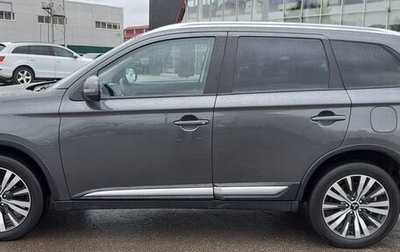 Mitsubishi Outlander III рестайлинг 3, 2019 год, 2 320 000 рублей, 1 фотография