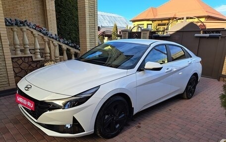 Hyundai Elantra, 2023 год, 2 250 000 рублей, 5 фотография