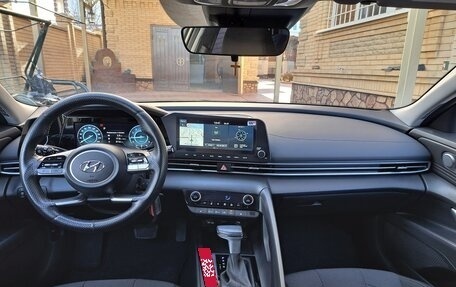 Hyundai Elantra, 2023 год, 2 250 000 рублей, 12 фотография