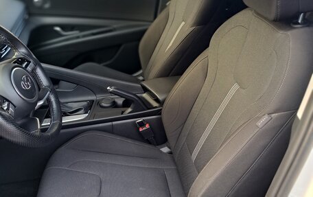 Hyundai Elantra, 2023 год, 2 250 000 рублей, 16 фотография