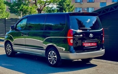 Hyundai Grand Starex Grand Starex I рестайлинг 2, 2019 год, 3 500 000 рублей, 3 фотография