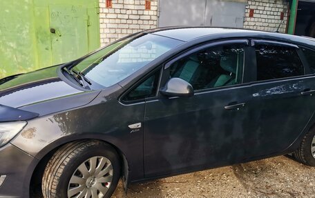 Opel Astra J, 2013 год, 600 000 рублей, 3 фотография
