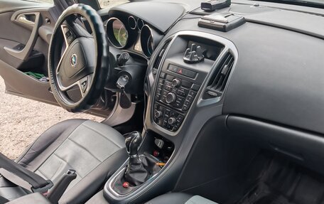 Opel Astra J, 2013 год, 600 000 рублей, 10 фотография