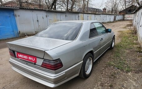 Mercedes-Benz W124, 1992 год, 550 000 рублей, 3 фотография