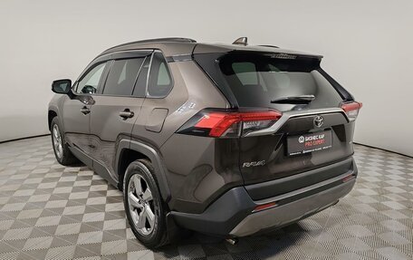 Toyota RAV4, 2019 год, 3 050 000 рублей, 7 фотография