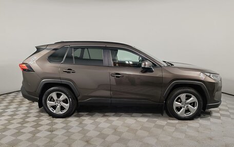 Toyota RAV4, 2019 год, 3 050 000 рублей, 4 фотография