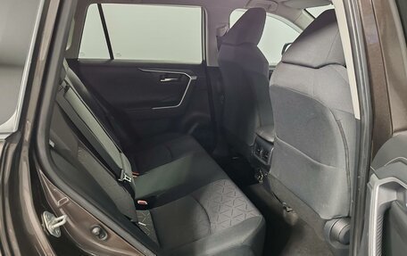 Toyota RAV4, 2019 год, 3 050 000 рублей, 20 фотография