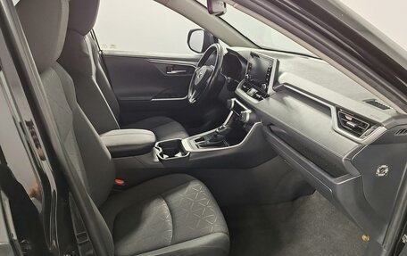 Toyota RAV4, 2021 год, 2 799 000 рублей, 20 фотография