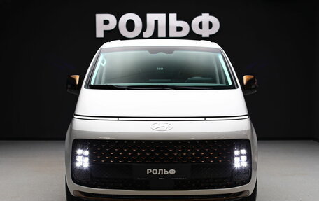 Hyundai Staria, 2024 год, 6 490 000 рублей, 2 фотография