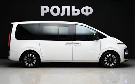 Hyundai Staria, 2024 год, 6 490 000 рублей, 6 фотография