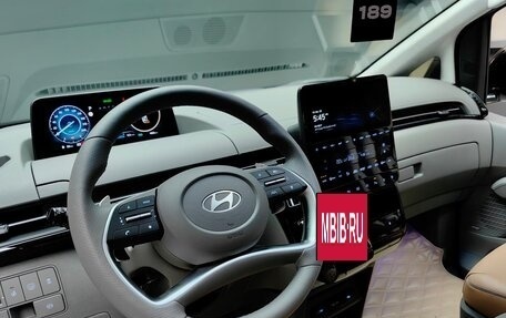 Hyundai Staria, 2024 год, 6 490 000 рублей, 20 фотография