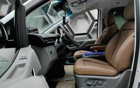 Hyundai Staria, 2024 год, 6 490 000 рублей, 27 фотография