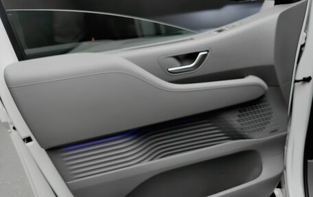 Hyundai Staria, 2024 год, 6 490 000 рублей, 24 фотография