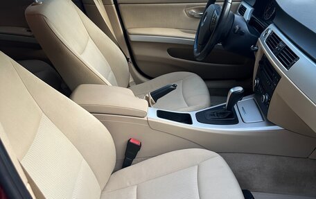 BMW 3 серия, 2010 год, 1 050 000 рублей, 11 фотография