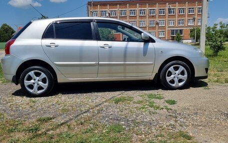 Toyota Corolla, 2005 год, 670 000 рублей, 4 фотография