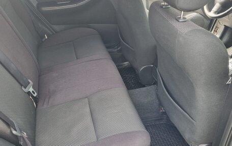 Toyota Corolla, 2005 год, 670 000 рублей, 14 фотография