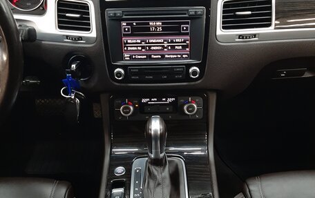 Volkswagen Touareg III, 2016 год, 3 790 000 рублей, 20 фотография