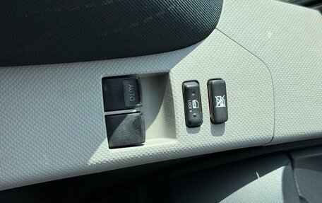 Toyota Yaris III рестайлинг, 2006 год, 599 000 рублей, 18 фотография