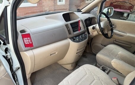 Nissan Serena II, 2002 год, 1 000 000 рублей, 12 фотография