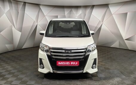 Toyota Noah III, 2016 год, 1 935 000 рублей, 7 фотография