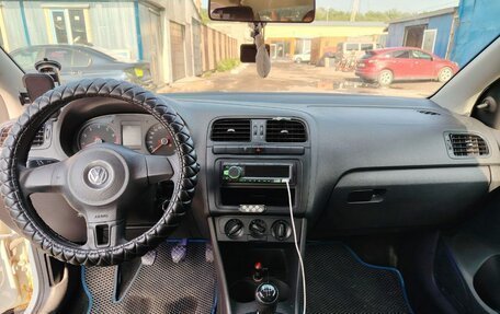 Volkswagen Polo VI (EU Market), 2015 год, 450 000 рублей, 9 фотография