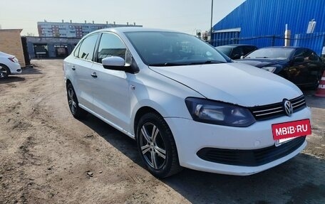 Volkswagen Polo VI (EU Market), 2015 год, 450 000 рублей, 2 фотография