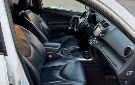 Toyota RAV4, 2011 год, 1 590 000 рублей, 13 фотография