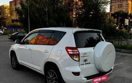 Toyota RAV4, 2011 год, 1 590 000 рублей, 2 фотография