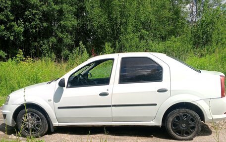 Renault Logan I, 2012 год, 400 000 рублей, 3 фотография