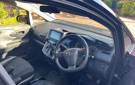 Toyota Wish II, 2011 год, 1 485 000 рублей, 5 фотография