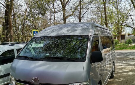 Toyota HiAce H200, 2012 год, 3 200 000 рублей, 10 фотография