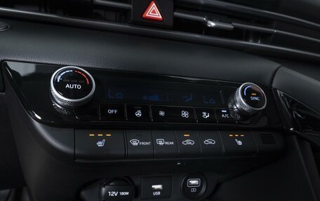 Hyundai Elantra, 2021 год, 2 340 000 рублей, 22 фотография