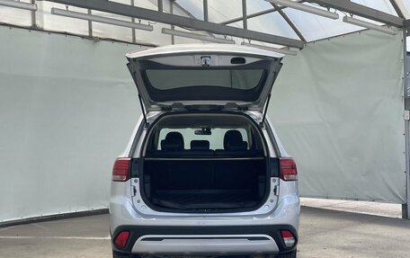 Mitsubishi Outlander III рестайлинг 3, 2019 год, 2 350 000 рублей, 7 фотография