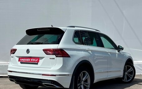 Volkswagen Tiguan II, 2019 год, 2 798 500 рублей, 2 фотография
