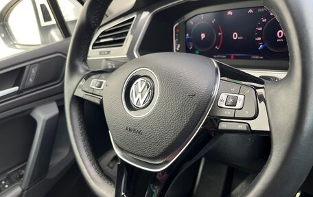 Volkswagen Tiguan II, 2019 год, 2 798 500 рублей, 21 фотография