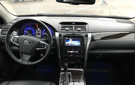 Toyota Camry, 2017 год, 2 500 000 рублей, 8 фотография