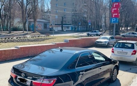 Toyota Camry, 2017 год, 2 500 000 рублей, 2 фотография